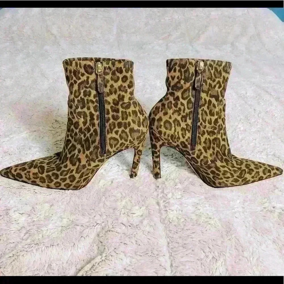 Good American Leopard Icon Bootie NWT Animal Print Stiletto - Picture 5 of 10